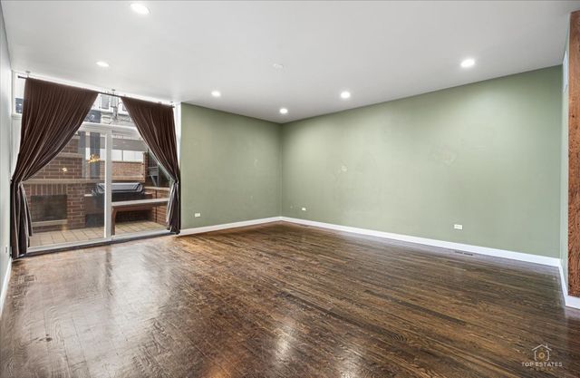 3547 N Reta Avenue 101, Chicago, IL 60657