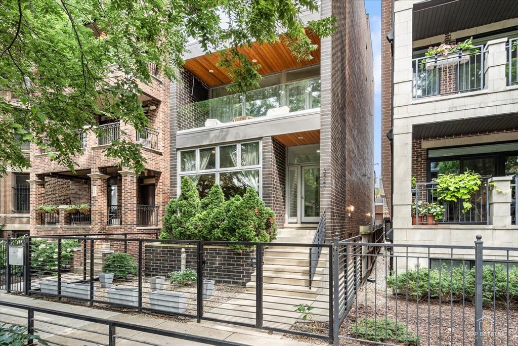 3547 N Reta Avenue 101, Chicago, IL 60657