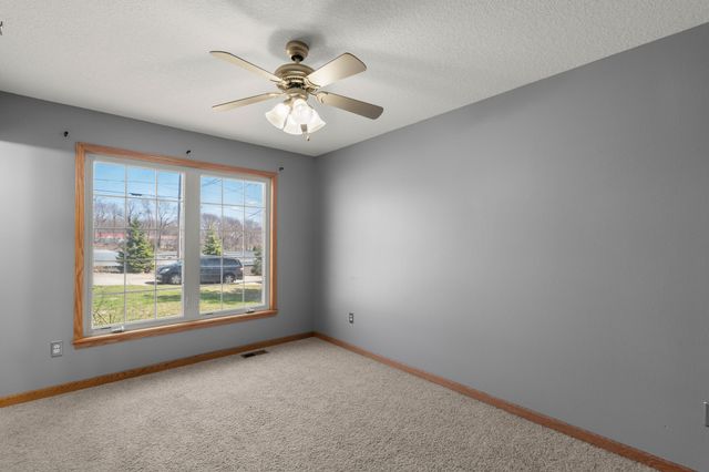 1220 E 38th Street, Des Moines, IA 50317