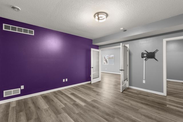 1220 E 38th Street, Des Moines, IA 50317