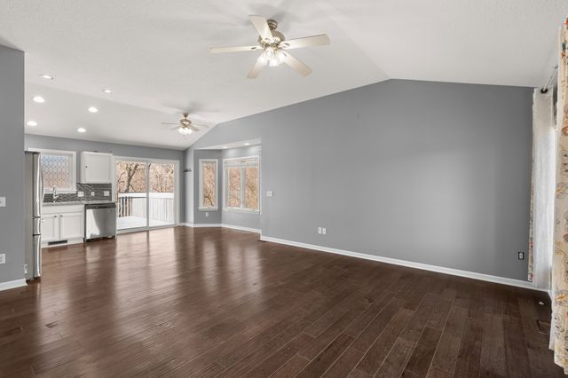 1220 E 38th Street, Des Moines, IA 50317