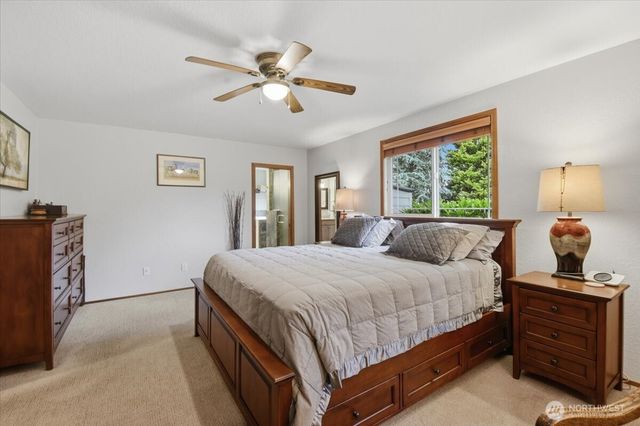 1123 SW Kalama Lp, Oak Harbor, WA 98277