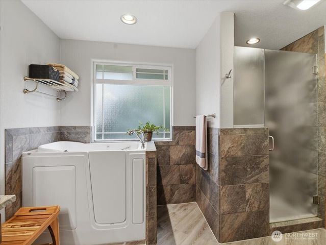 1123 SW Kalama Lp, Oak Harbor, WA 98277