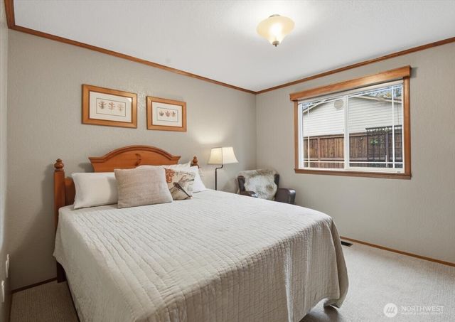 1123 SW Kalama Lp, Oak Harbor, WA 98277