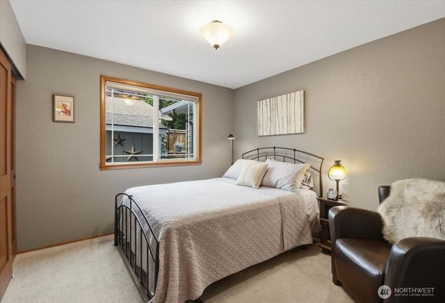 1123 SW Kalama Lp, Oak Harbor, WA 98277