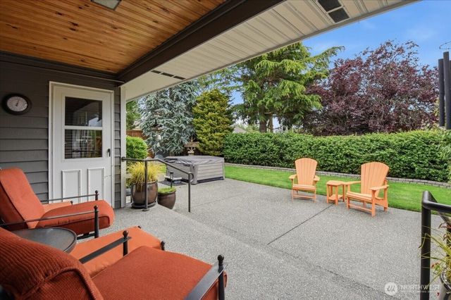1123 SW Kalama Lp, Oak Harbor, WA 98277