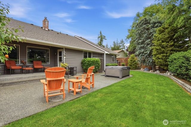 1123 SW Kalama Lp, Oak Harbor, WA 98277