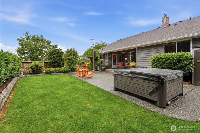 1123 SW Kalama Lp, Oak Harbor, WA 98277