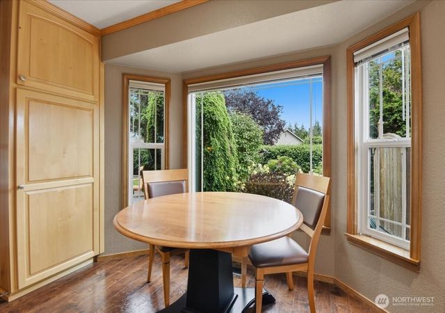 1123 SW Kalama Lp, Oak Harbor, WA 98277