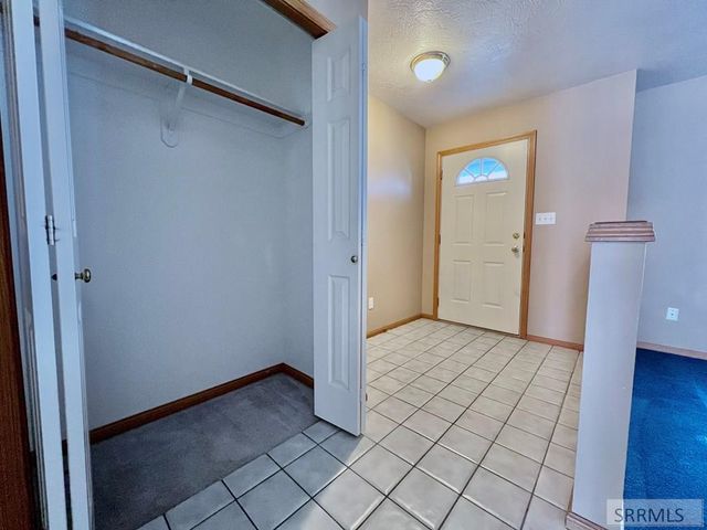 3162 Thayer Bridge Circle, Idaho Falls, ID 83402