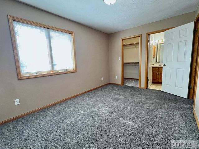 3162 Thayer Bridge Circle, Idaho Falls, ID 83402