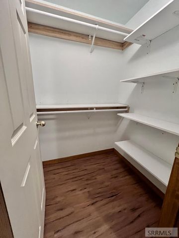 3162 Thayer Bridge Circle, Idaho Falls, ID 83402