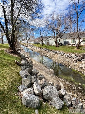 3162 Thayer Bridge Circle, Idaho Falls, ID 83402