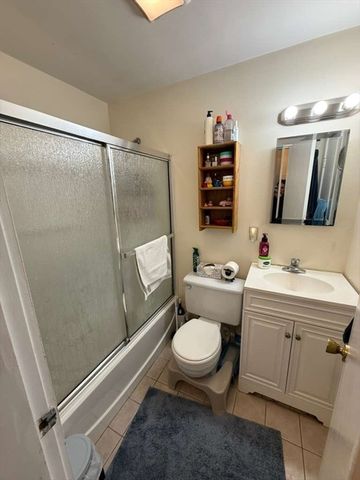 39 South St 5, Boston, MA 02135