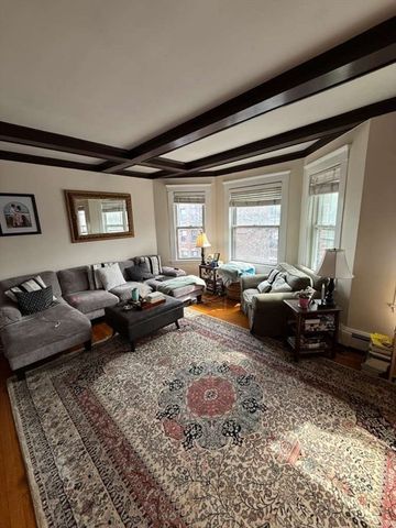 39 South St 5, Boston, MA 02135