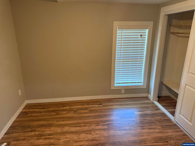 13045 SE Stark St 124, Portland, OR 97233