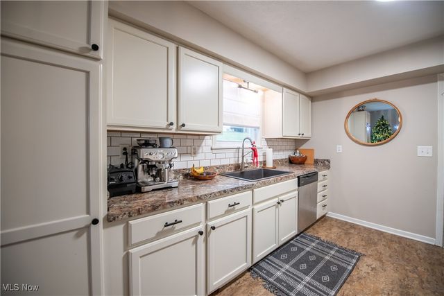 6045 Cleveland Avenue SE, East Sparta, OH 44626