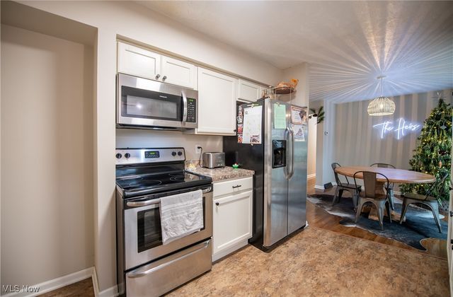 6045 Cleveland Avenue SE, East Sparta, OH 44626