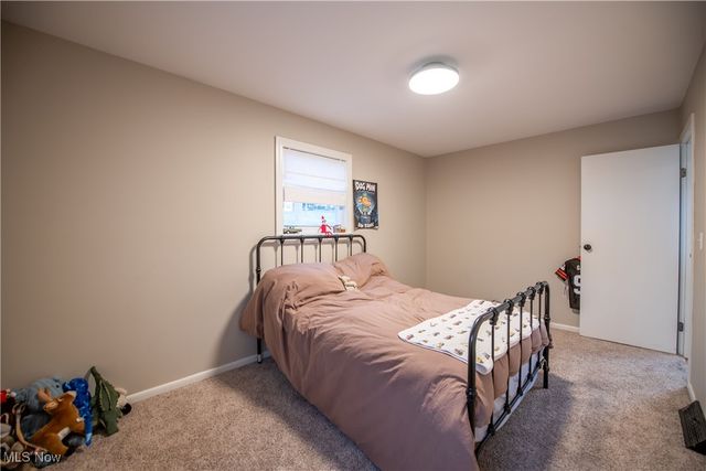 6045 Cleveland Avenue SE, East Sparta, OH 44626