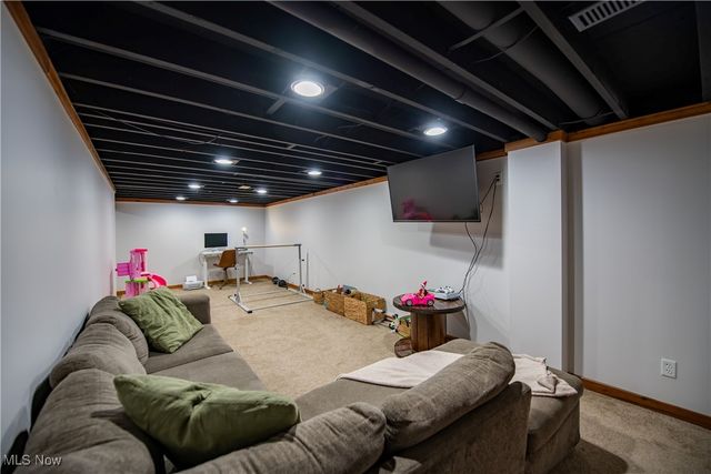 6045 Cleveland Avenue SE, East Sparta, OH 44626