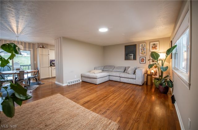 6045 Cleveland Avenue SE, East Sparta, OH 44626