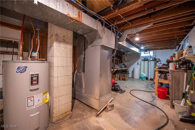 6045 Cleveland Avenue SE, East Sparta, OH 44626