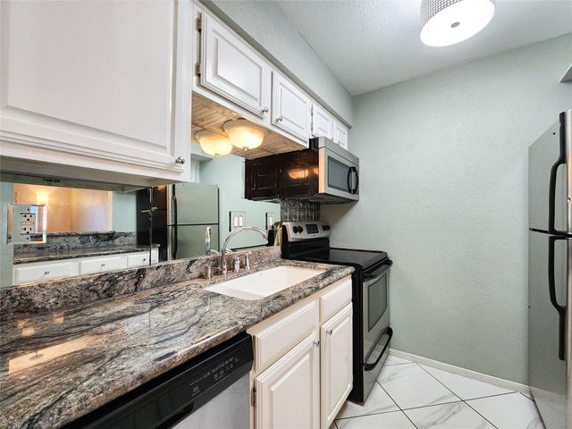 1860 White Oak Drive 236, Houston, TX 77009