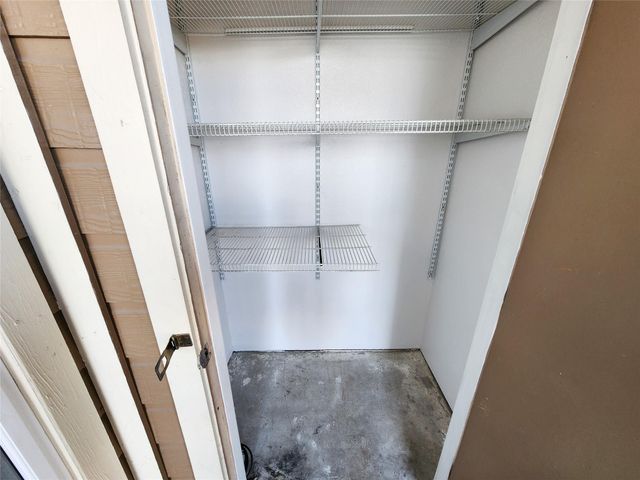 1860 White Oak Drive 236, Houston, TX 77009