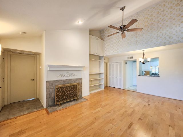 1860 White Oak Drive 236, Houston, TX 77009