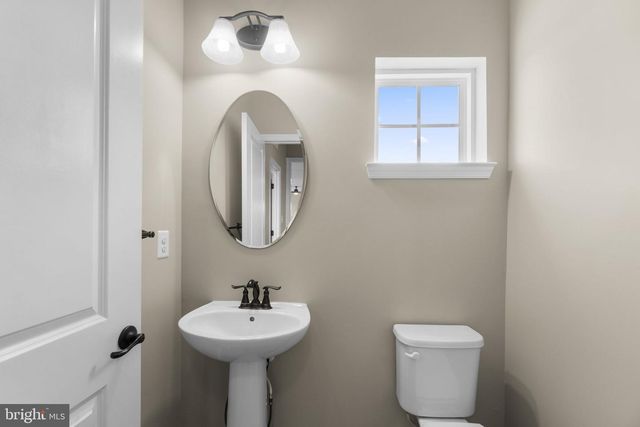 18317 CHELSEA KNOLLS DR, Mount Airy, MD 21771