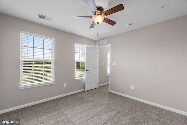 18317 CHELSEA KNOLLS DR, Mount Airy, MD 21771