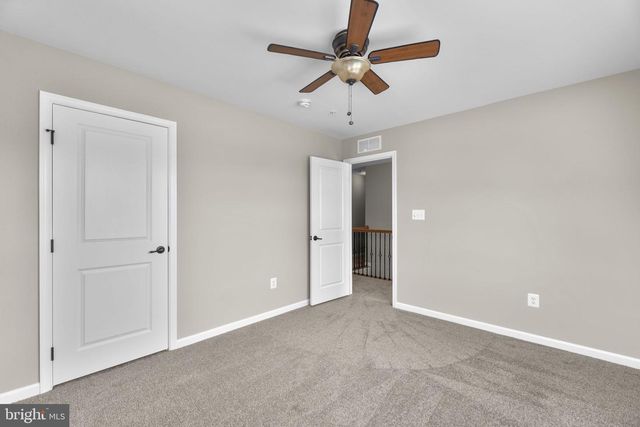 18317 CHELSEA KNOLLS DR, Mount Airy, MD 21771