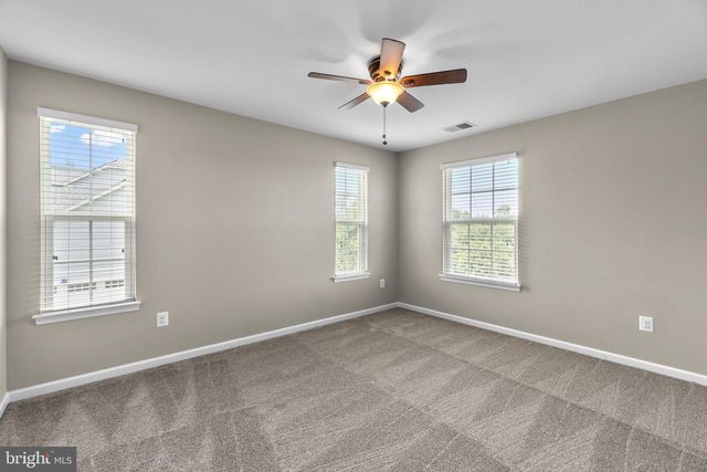 18317 CHELSEA KNOLLS DR, Mount Airy, MD 21771