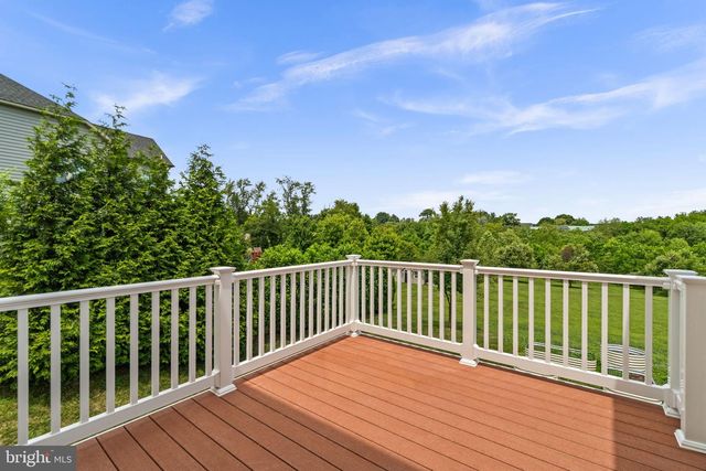 18317 CHELSEA KNOLLS DR, Mount Airy, MD 21771