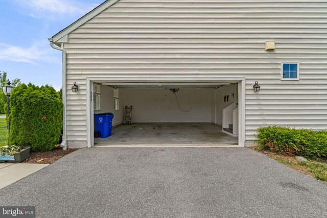 18317 CHELSEA KNOLLS DR, Mount Airy, MD 21771
