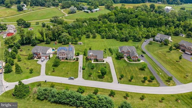 18317 CHELSEA KNOLLS DR, Mount Airy, MD 21771