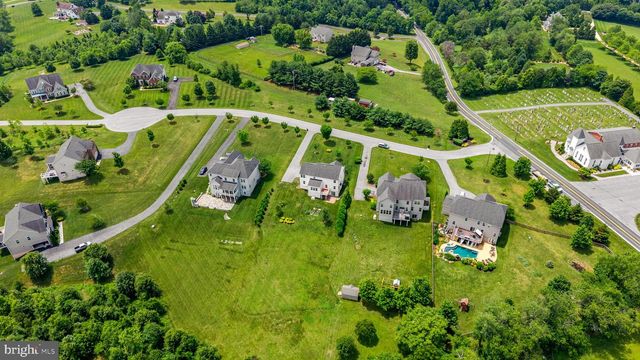 18317 CHELSEA KNOLLS DR, Mount Airy, MD 21771
