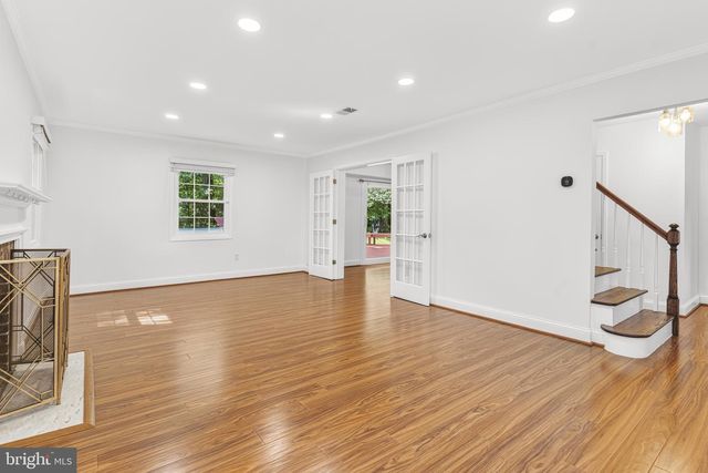 9005 EASTBOURNE LN, Laurel, MD 20708