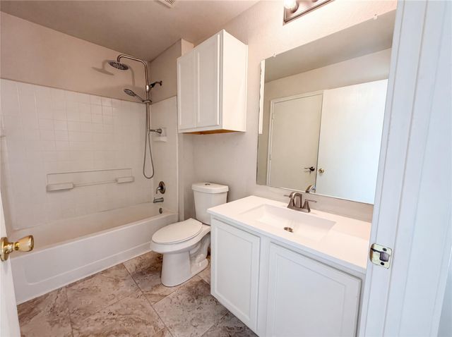 1076 Shadow Creek BLVD, Buda, TX 78610