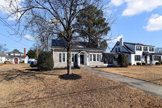 604 W Divine Street, Dunn, NC 28334