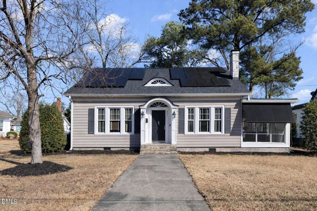 604 W Divine Street, Dunn, NC 28334