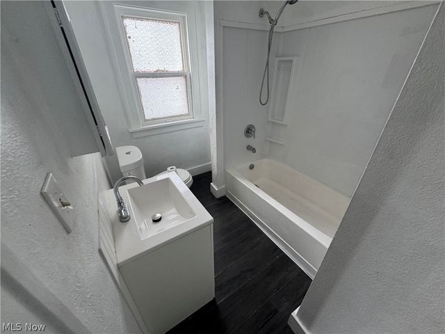 26931 Shoreview Avenue, Euclid, OH 44132