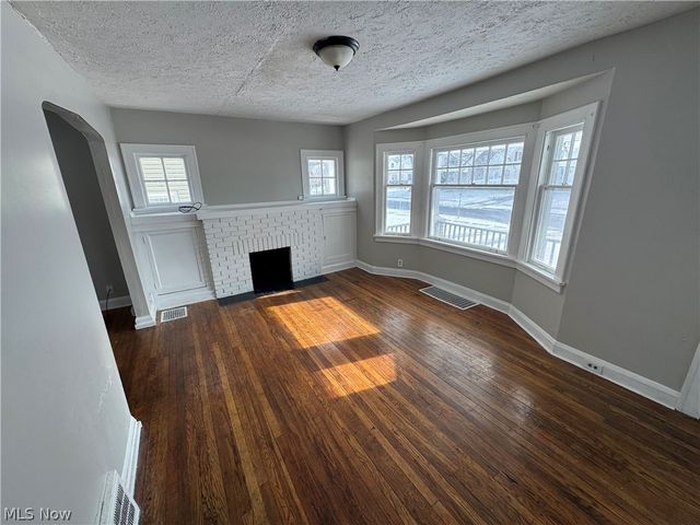 26931 Shoreview Avenue, Euclid, OH 44132