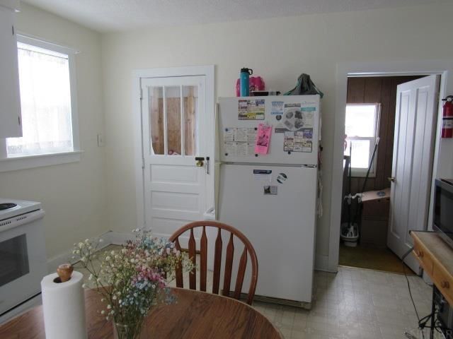 413 E Delaware Street, Manchester, IA 52057