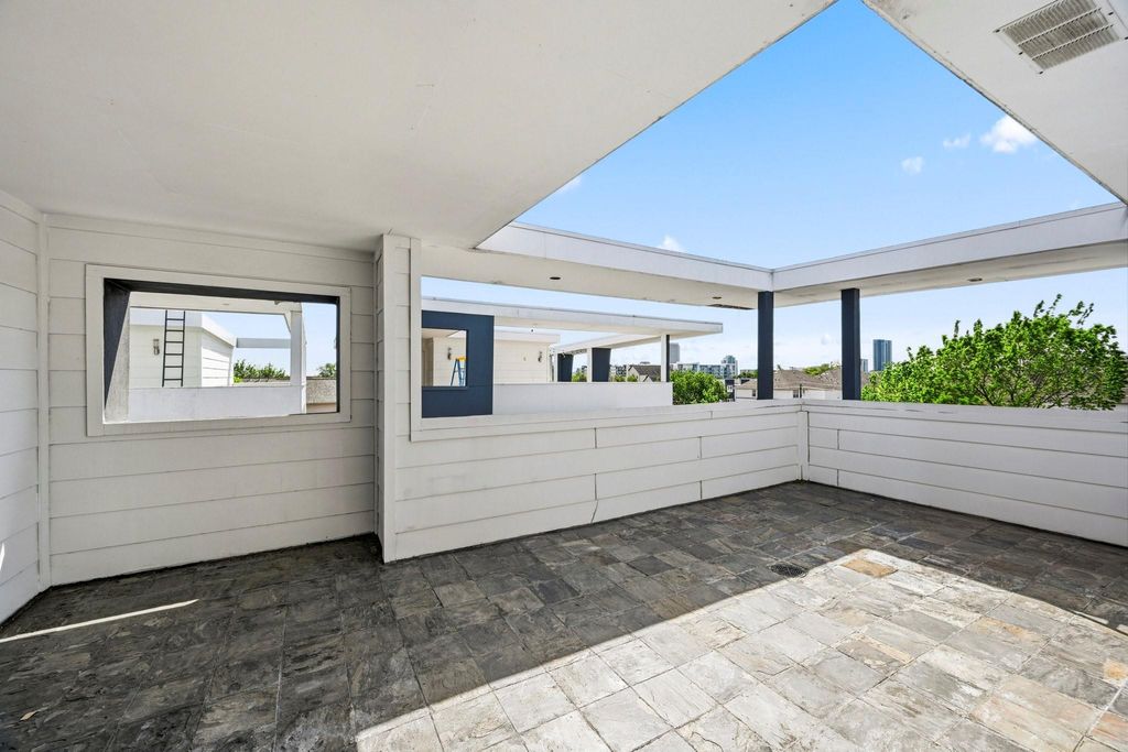 Image 23 of property listing at 5228 Maxie Street A, Houston, TX 77007
