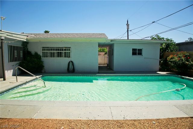 1056 East Oakey Boulevard, Las Vegas, NV 89104