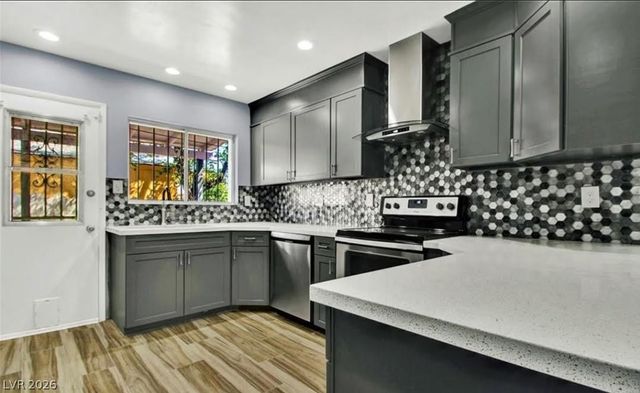 1056 East Oakey Boulevard, Las Vegas, NV 89104