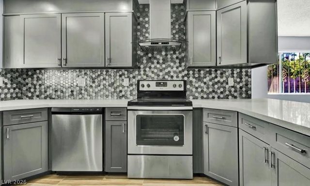 1056 East Oakey Boulevard, Las Vegas, NV 89104