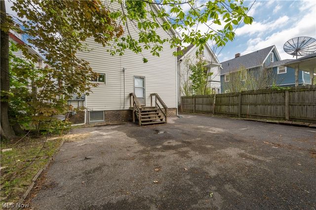 11918 Griffing Avenue, Cleveland, OH 44120