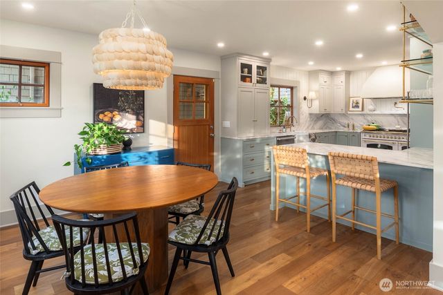 208 Waverly Way, Kirkland, WA 98033